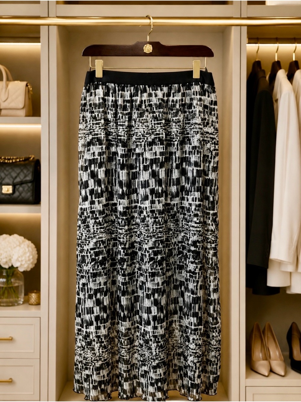Liz Claiborne Black & White Abstract Print Maxi Skirt